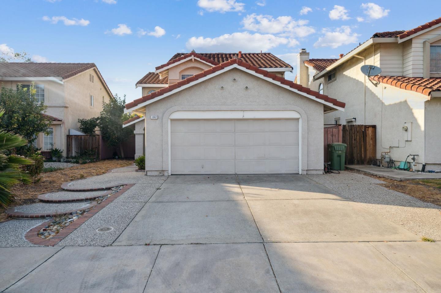 Detail Gallery Image 1 of 1 For 1067 Sandalwood Ln, Milpitas,  CA 95035 - 3 Beds | 2/1 Baths