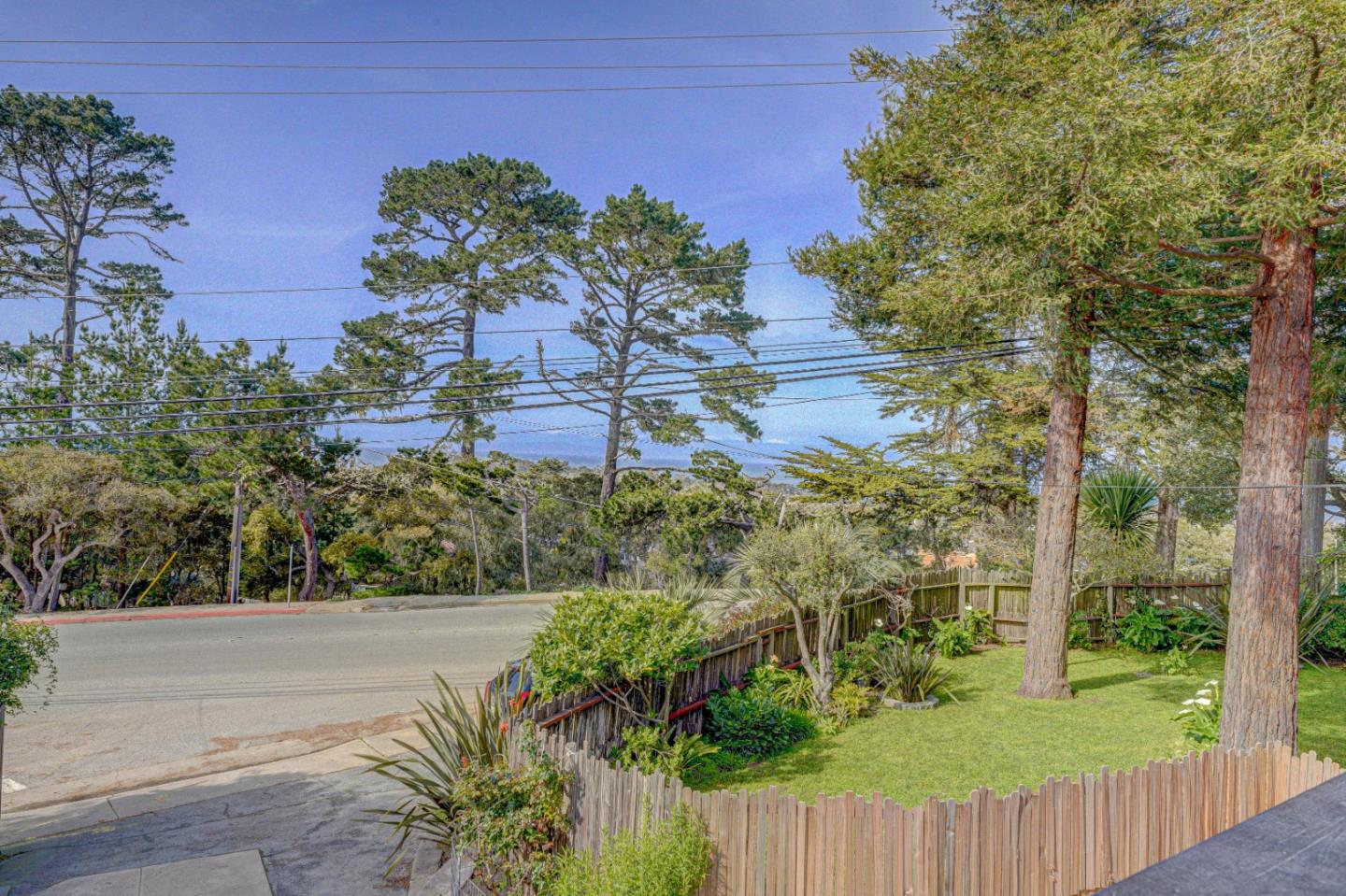 Detail Gallery Image 5 of 57 For 2505 David Ave, Pacific Grove,  CA 93950 - 5 Beds | 3 Baths