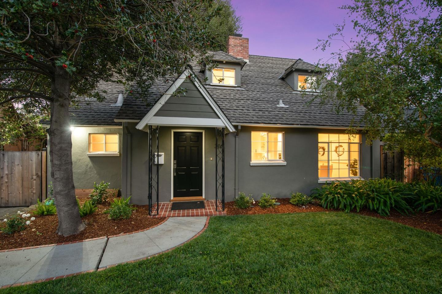 Detail Gallery Image 1 of 1 For 316 Laurel Ave, Menlo Park,  CA 94025 - 3 Beds | 2 Baths