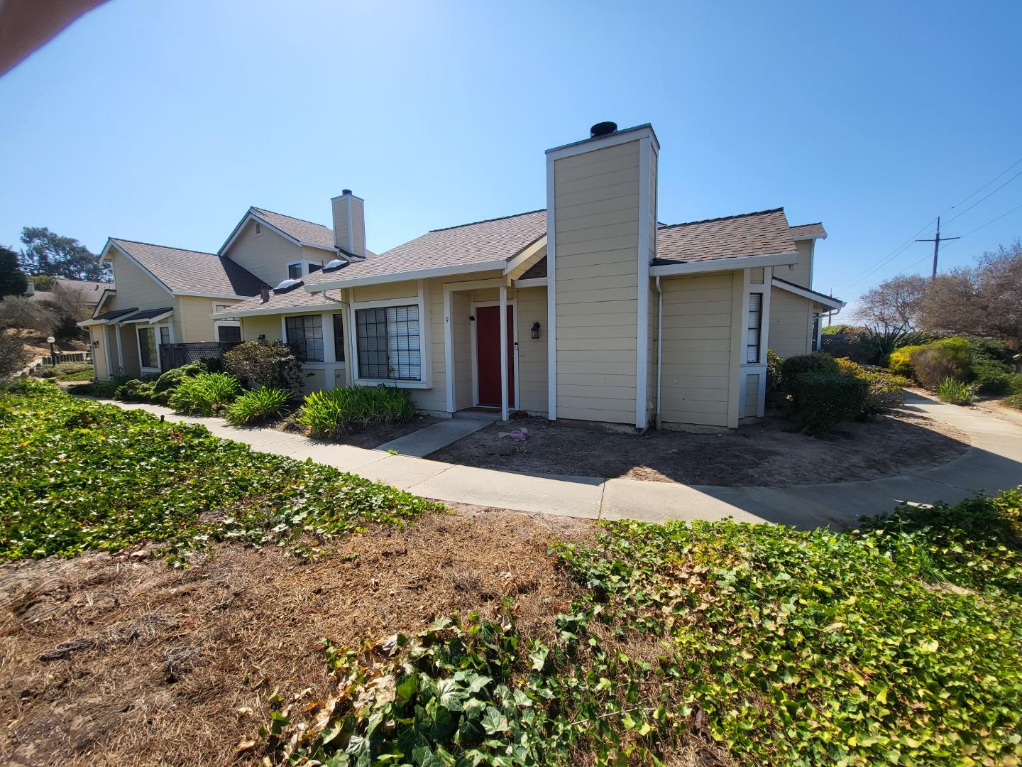 Detail Gallery Image 1 of 1 For 9 Wheeler Ct, Seaside,  CA 93955 - 2 Beds | 2 Baths