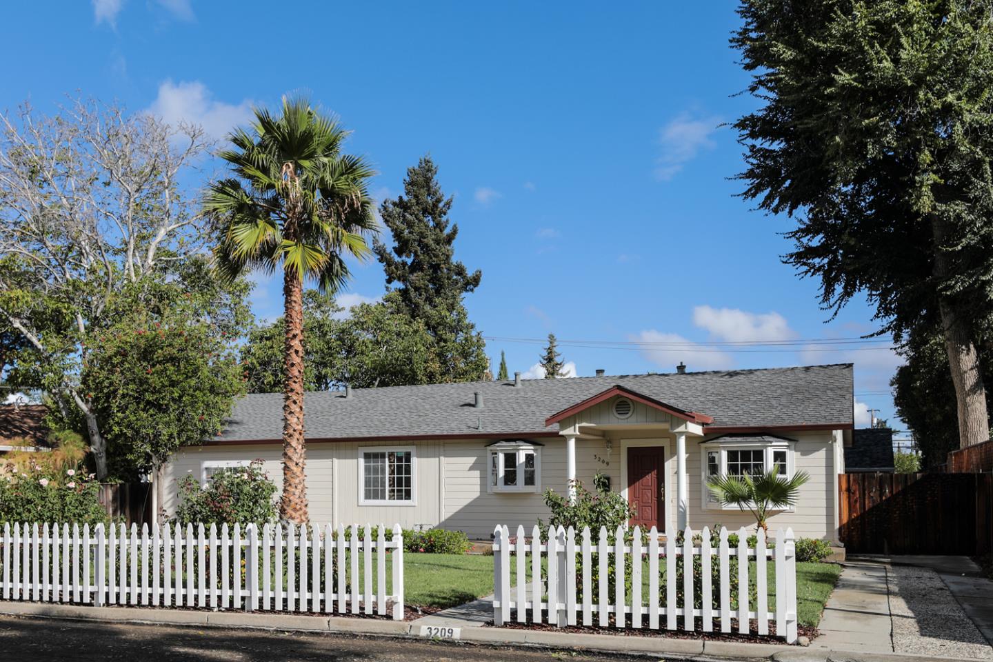 Detail Gallery Image 1 of 1 For 3209 Garnet Dr, San Jose,  CA 95117 - 3 Beds | 2 Baths