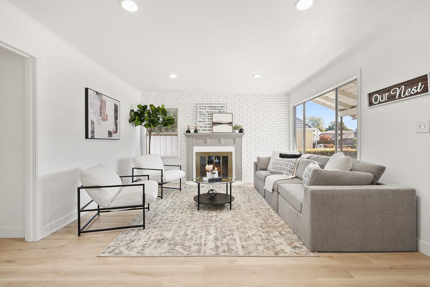 Detail Gallery Image 1 of 1 For 1313 S Claremont St, San Mateo,  CA 94402 - 3 Beds | 1/1 Baths