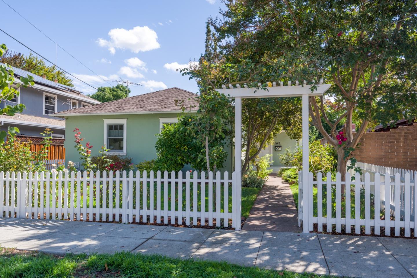 Detail Gallery Image 1 of 1 For 543 Bush St, Mountain View,  CA 94041 - 3 Beds | 2 Baths