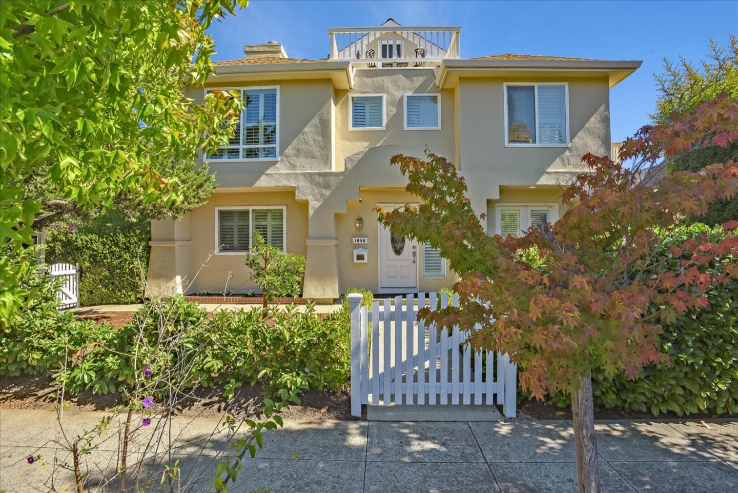 Detail Gallery Image 1 of 1 For 1046 Laguna Ave, Burlingame,  CA 94010 - 3 Beds | 3/1 Baths