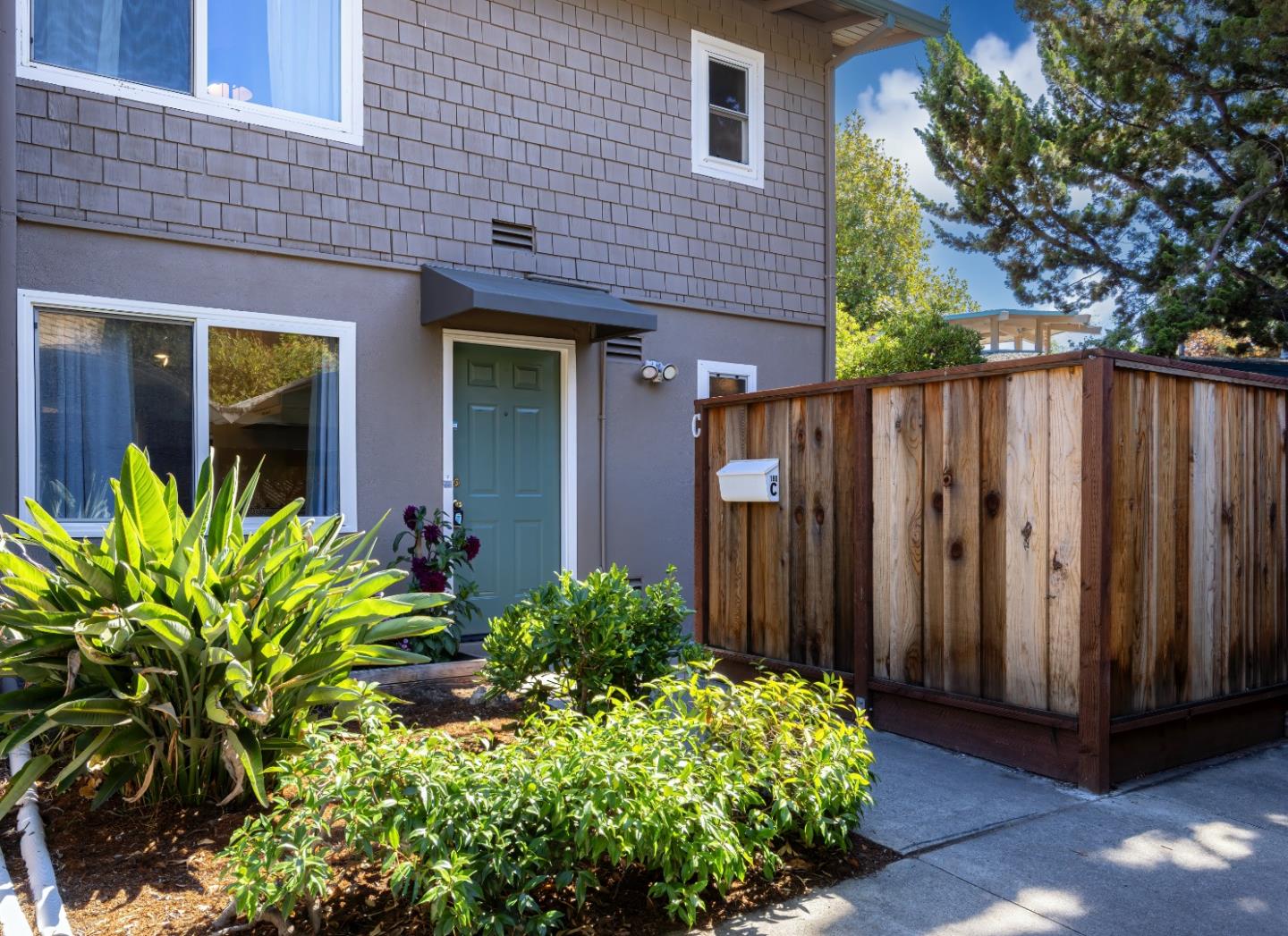 Detail Gallery Image 1 of 1 For 180 Dakota Ave #C,  Santa Cruz,  CA 95060 - 3 Beds | 1/1 Baths