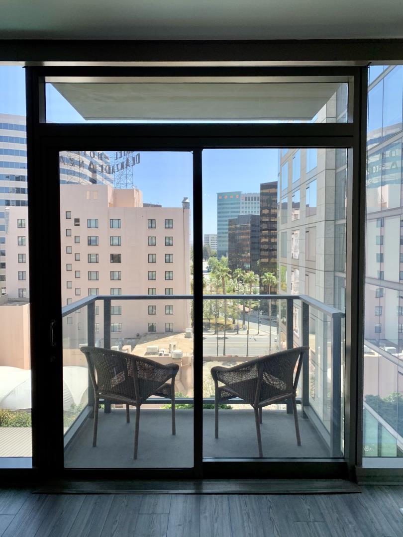 Detail Gallery Image 1 of 1 For 38 N Almaden Blvd #916,  San Jose,  CA 95110 - 1 Beds | 1 Baths