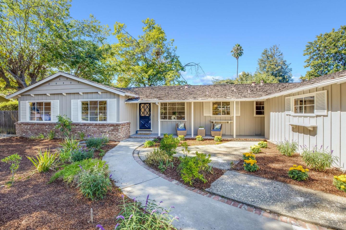 Detail Gallery Image 1 of 1 For 1580 Queensbury Ave, Los Altos,  CA 94024 - 4 Beds | 3 Baths