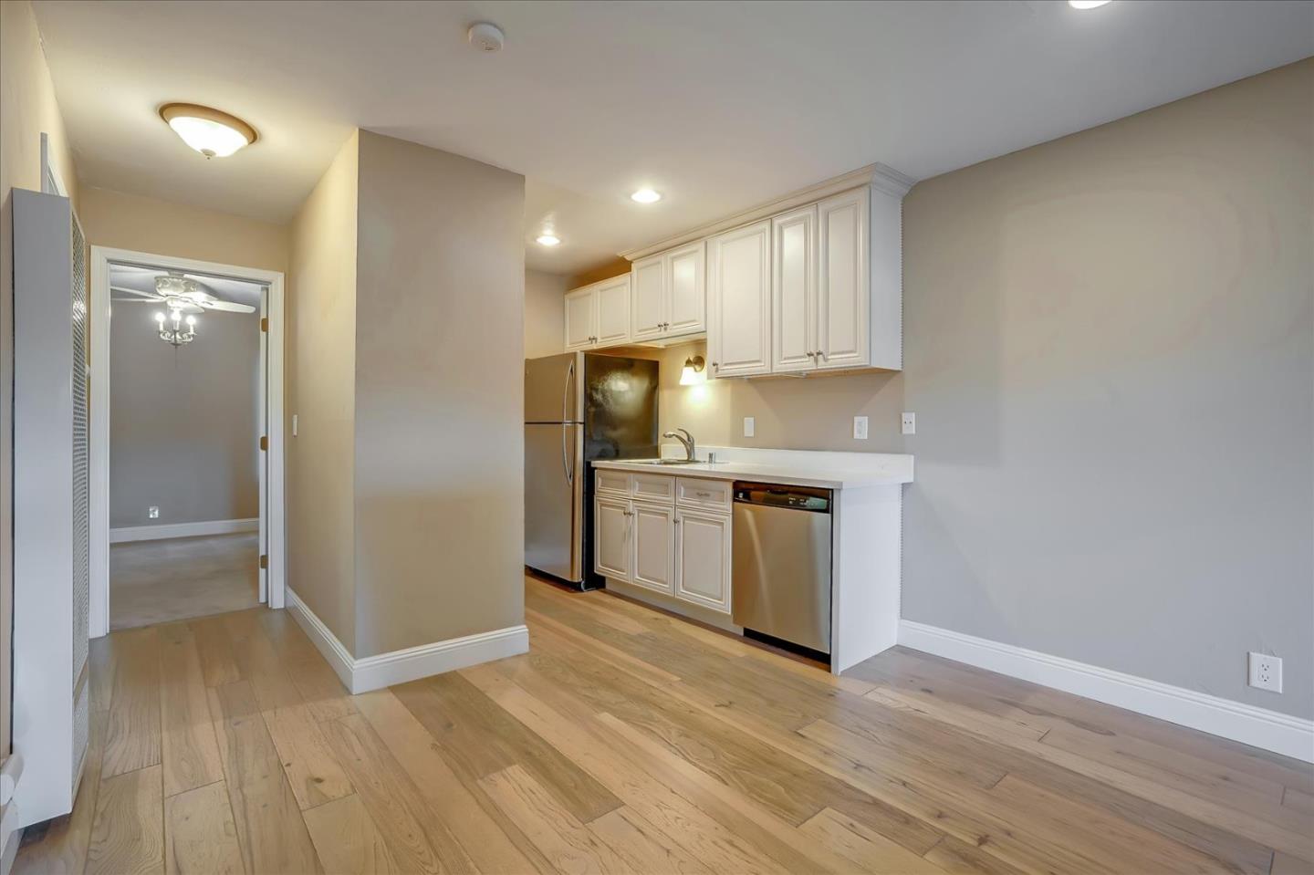 Detail Gallery Image 1 of 1 For 2562 Walnut Blvd #69,  Walnut Creek,  CA 94596 - 1 Beds | 1 Baths