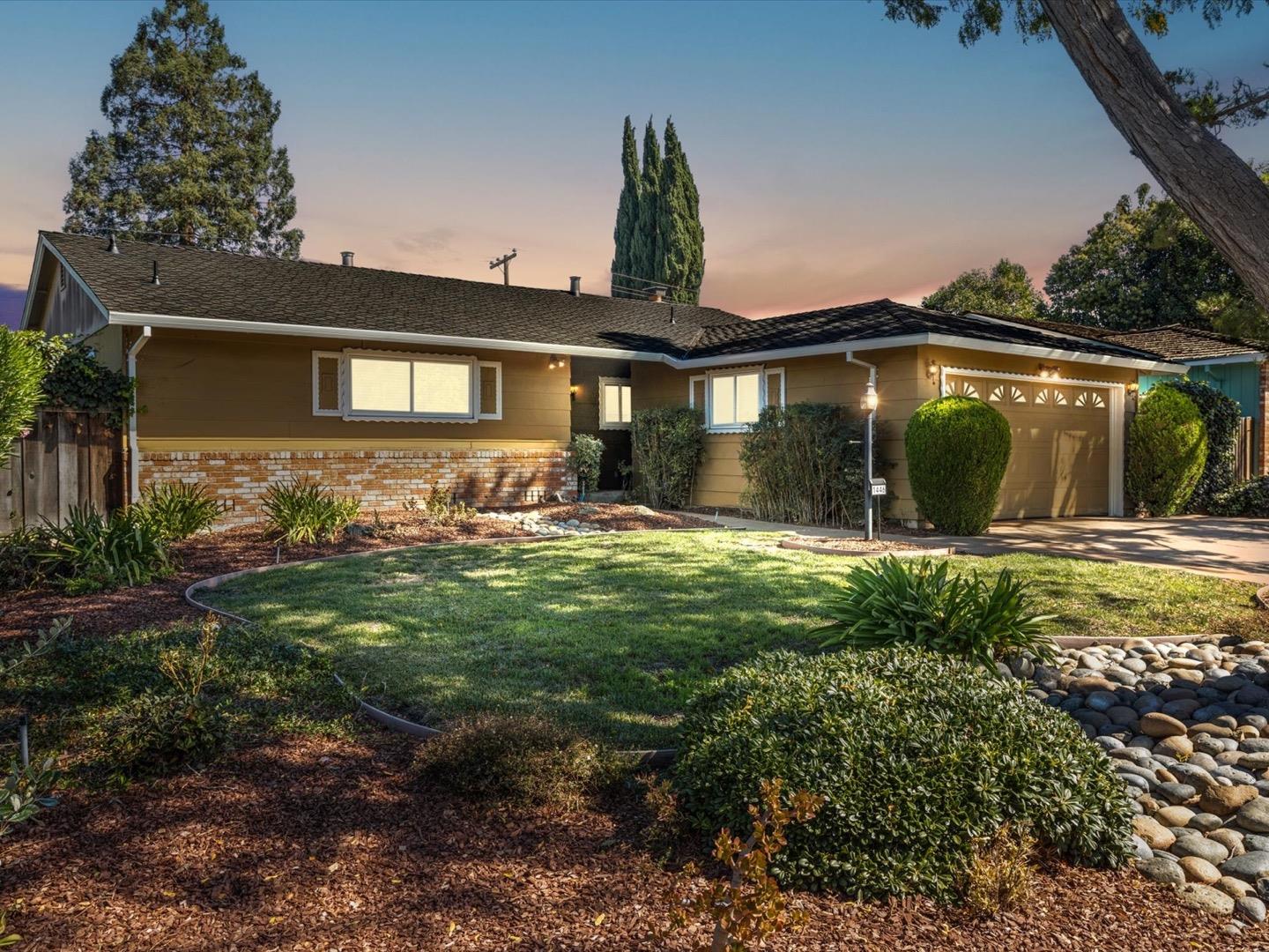 Detail Gallery Image 1 of 1 For 1446 San Luis Ave, Mountain View,  CA 94043 - 3 Beds | 2 Baths