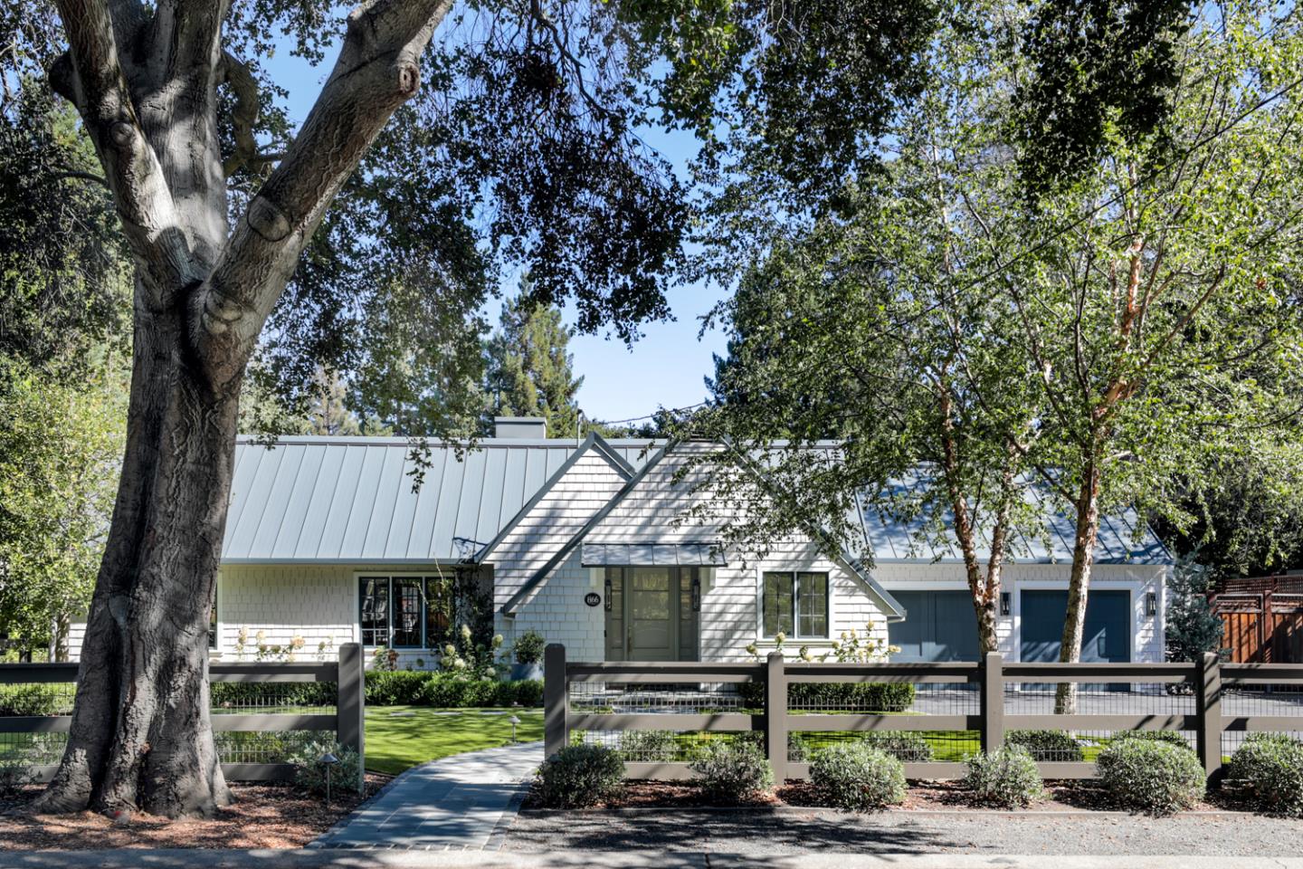 Detail Gallery Image 1 of 1 For 866 Hermosa Way, Menlo Park,  CA 94025 - 4 Beds | 4/1 Baths