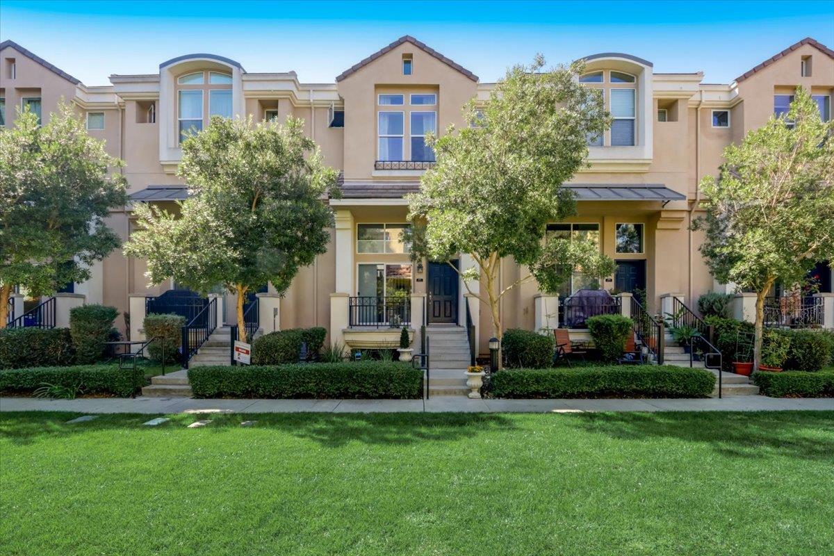 Detail Gallery Image 1 of 1 For 177 Georgetown Ct, Mountain View,  CA 94043 - 3 Beds | 2/1 Baths