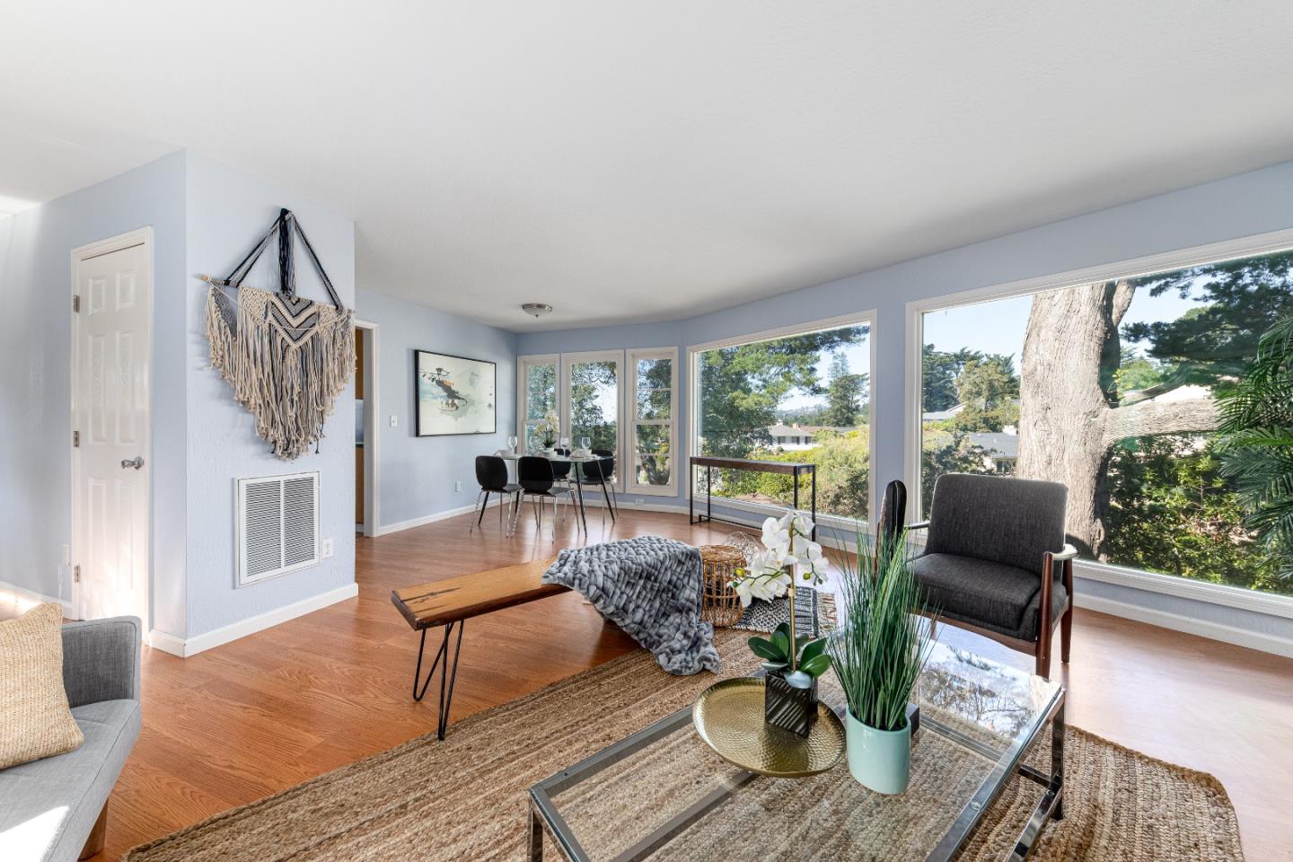 Detail Gallery Image 1 of 1 For 92 Camelford Pl, Oakland,  CA 94611 - 2 Beds | 2 Baths