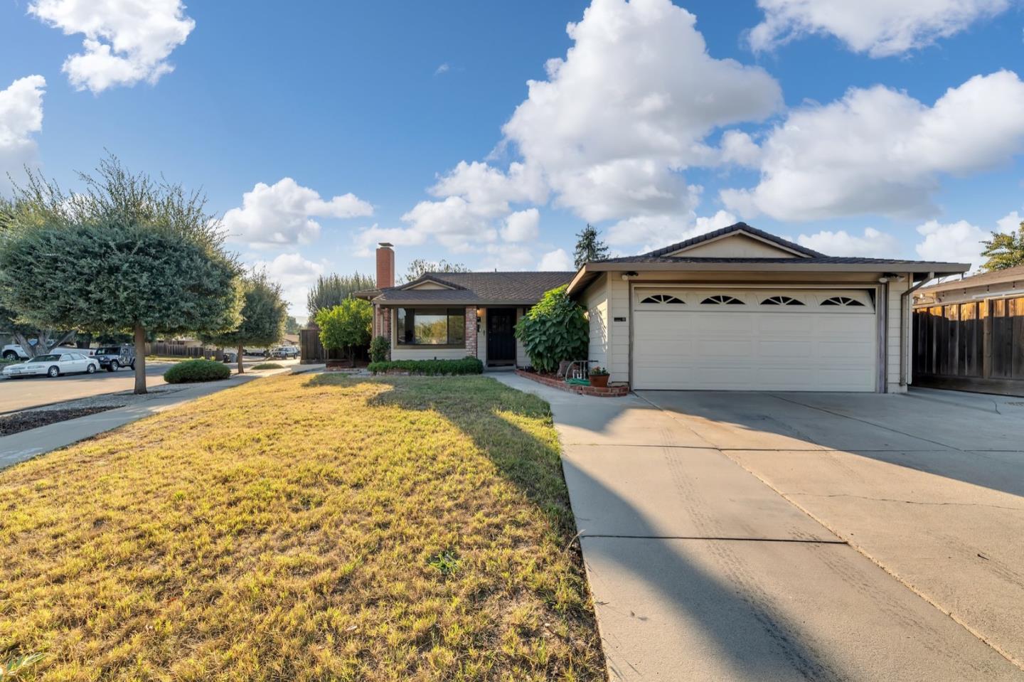 Detail Gallery Image 1 of 1 For 609 Azule Ave, San Jose,  CA 95123 - 3 Beds | 2 Baths