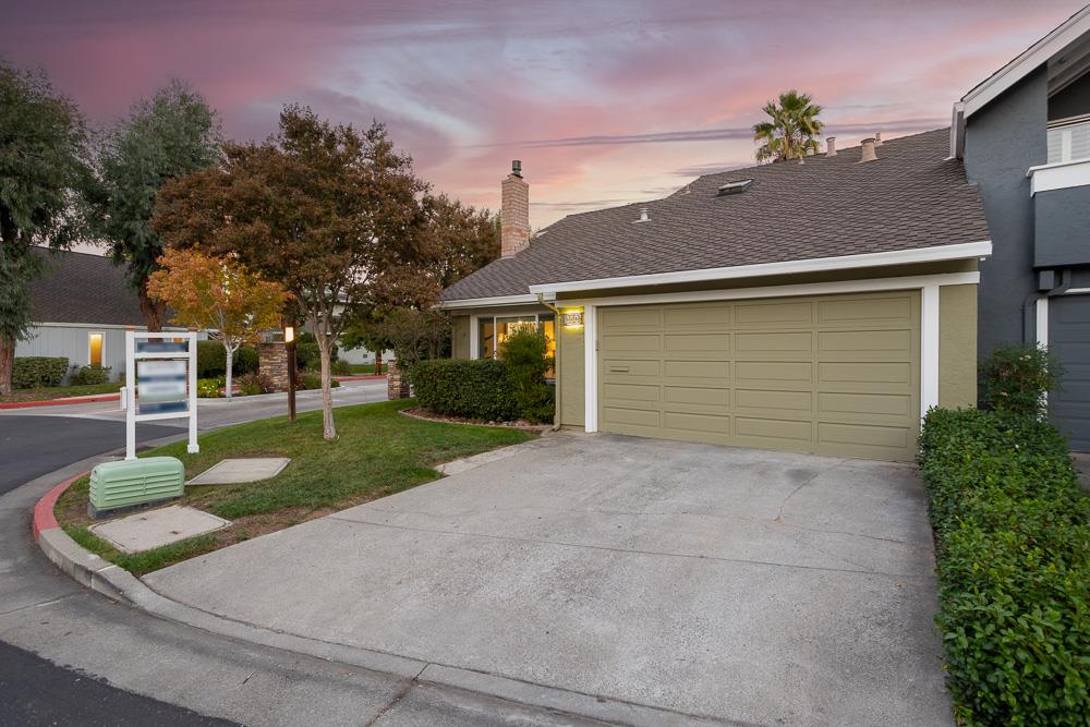 Detail Gallery Image 1 of 1 For 350 Pine Wood Ln, Los Gatos,  CA 95032 - 3 Beds | 2 Baths