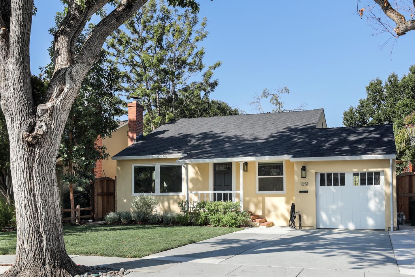 Detail Gallery Image 1 of 1 For 1051 Ringwood Ave, Menlo Park,  CA 94025 - 3 Beds | 2 Baths