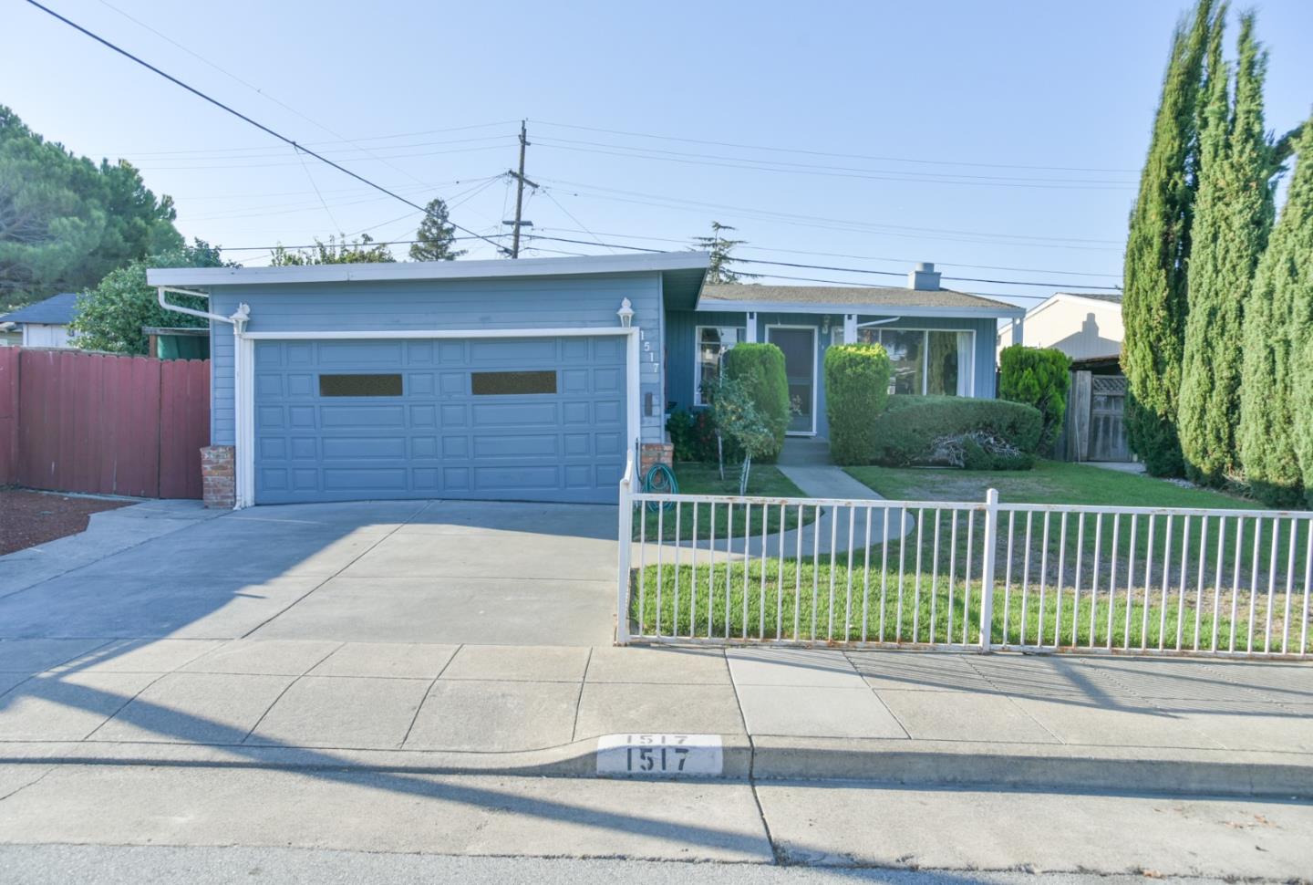 Detail Gallery Image 1 of 1 For 1517 Maxine Ave, San Mateo,  CA 94401 - 3 Beds | 2 Baths