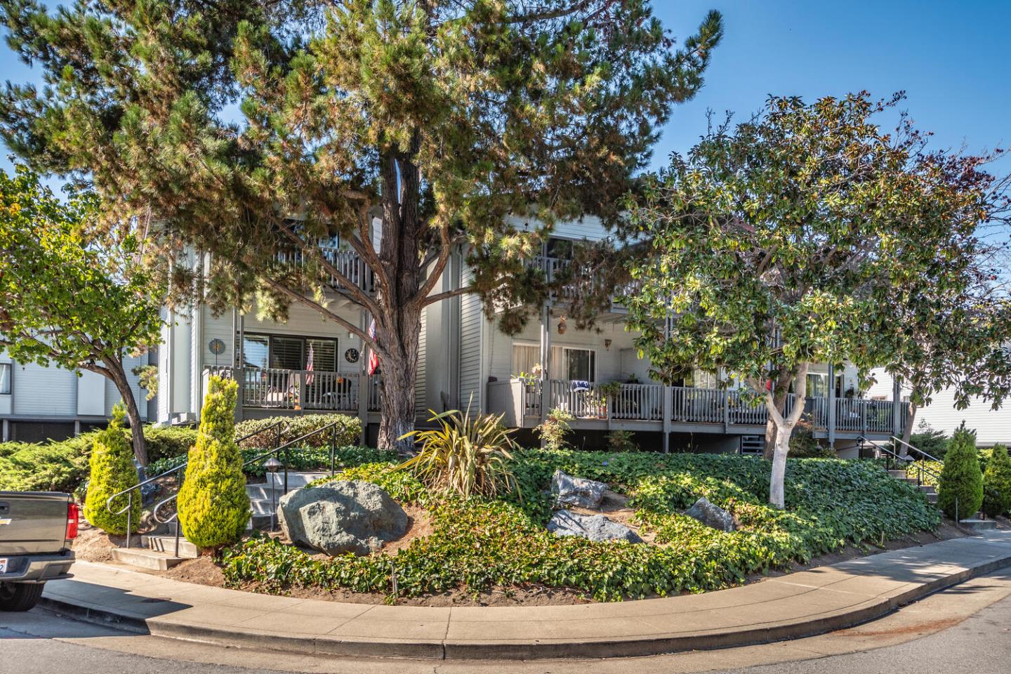 Detail Gallery Image 1 of 1 For 4198 George Ave #2,  San Mateo,  CA 94403 - 1 Beds | 1 Baths