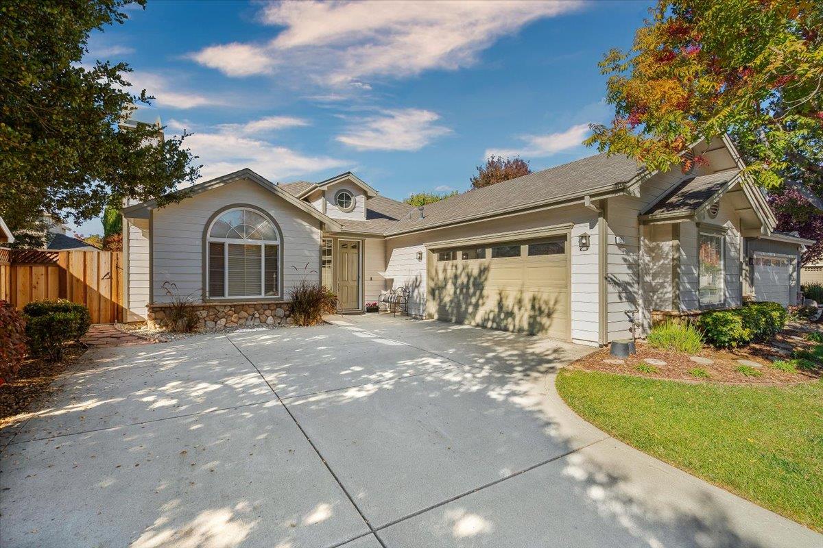 Detail Gallery Image 1 of 1 For 625 Calle Viento, Morgan Hill,  CA 95037 - 3 Beds | 2 Baths