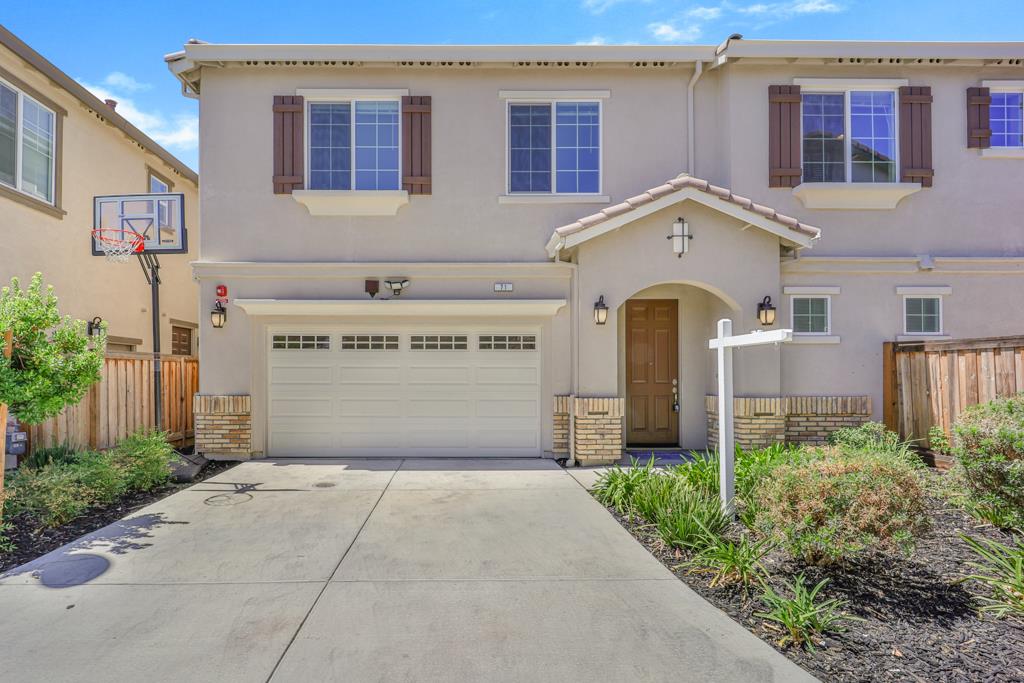 Detail Gallery Image 1 of 1 For 71 Belle Harbor Cir, Pittsburg,  CA 94565 - 4 Beds | 2/1 Baths