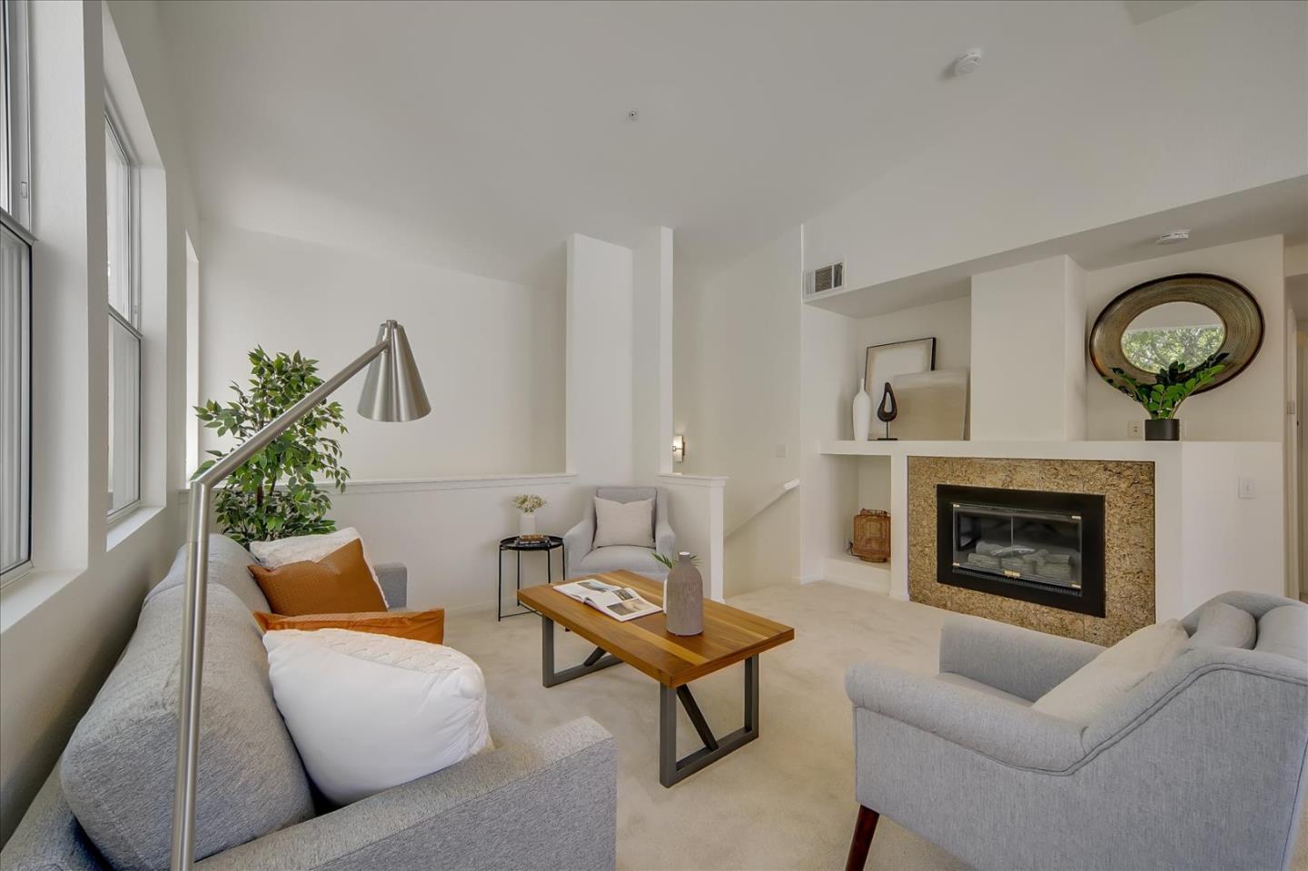 Detail Gallery Image 1 of 1 For 526 Manhattan Pl, San Jose,  CA 95136 - 2 Beds | 2 Baths