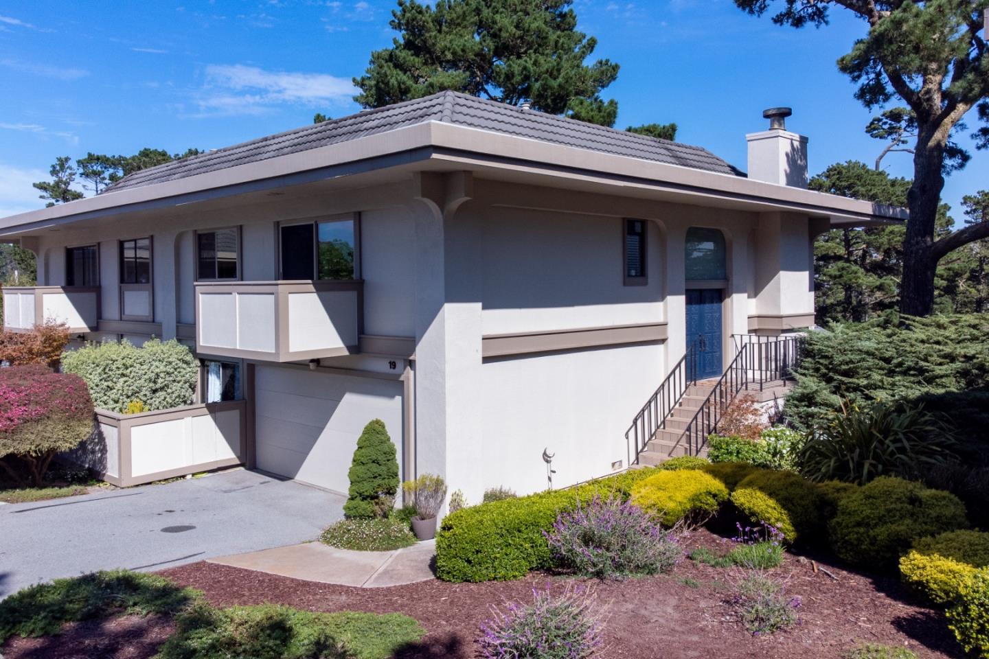 Detail Gallery Image 1 of 1 For 19 Skyline Crest Dr, Monterey,  CA 93940 - 3 Beds | 2 Baths