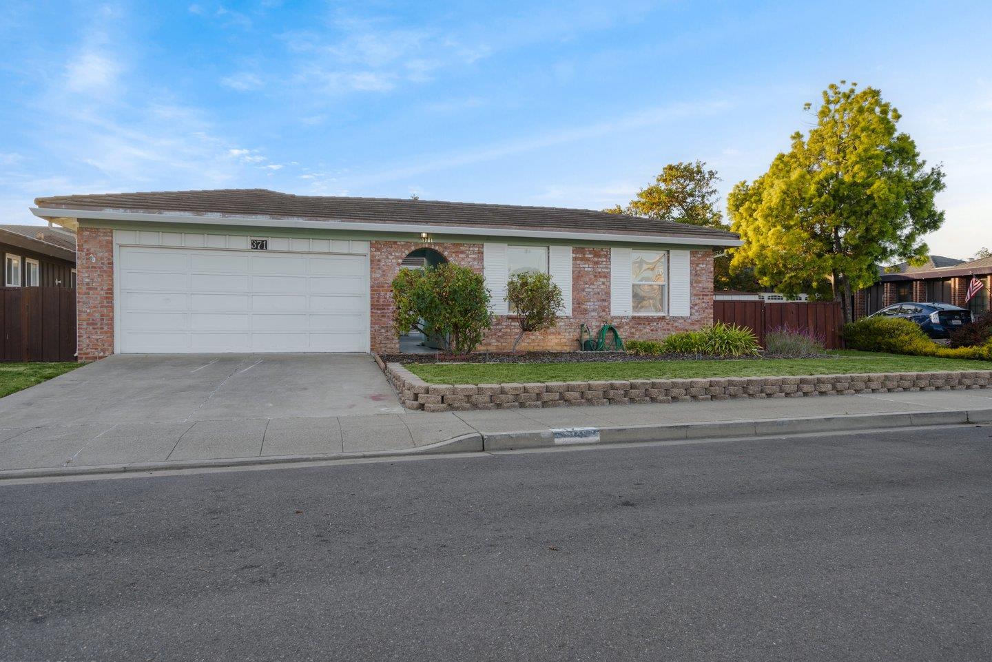 Detail Gallery Image 1 of 1 For 371 Mullet Ct, Foster City,  CA 94404 - 4 Beds | 2 Baths