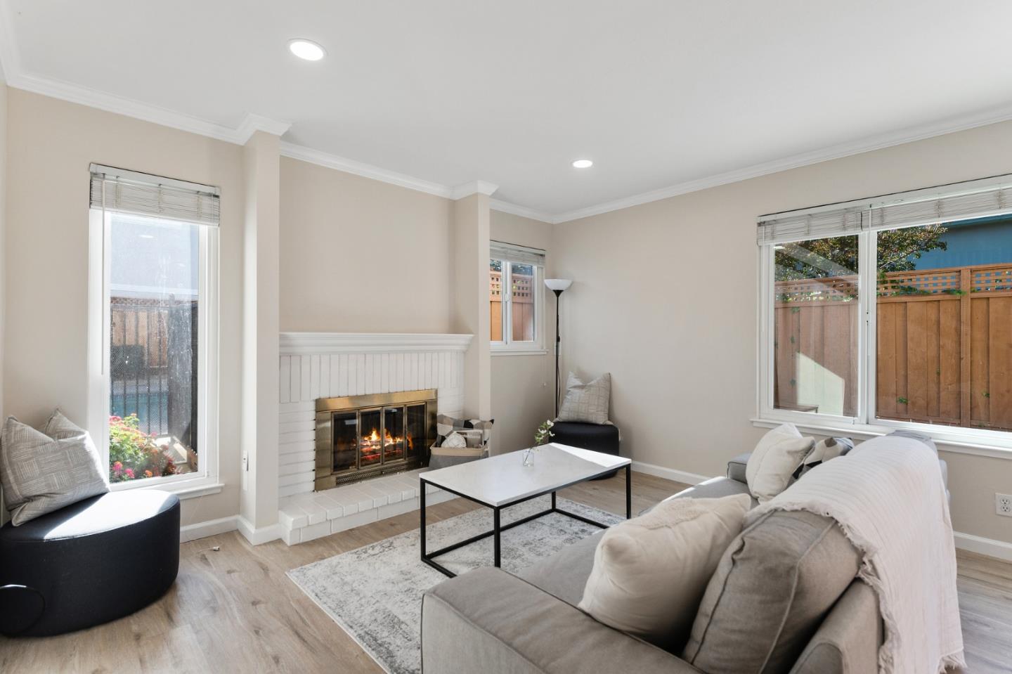 Detail Gallery Image 1 of 1 For 333 S Bernardo Ave, Sunnyvale,  CA 94086 - 3 Beds | 2/1 Baths