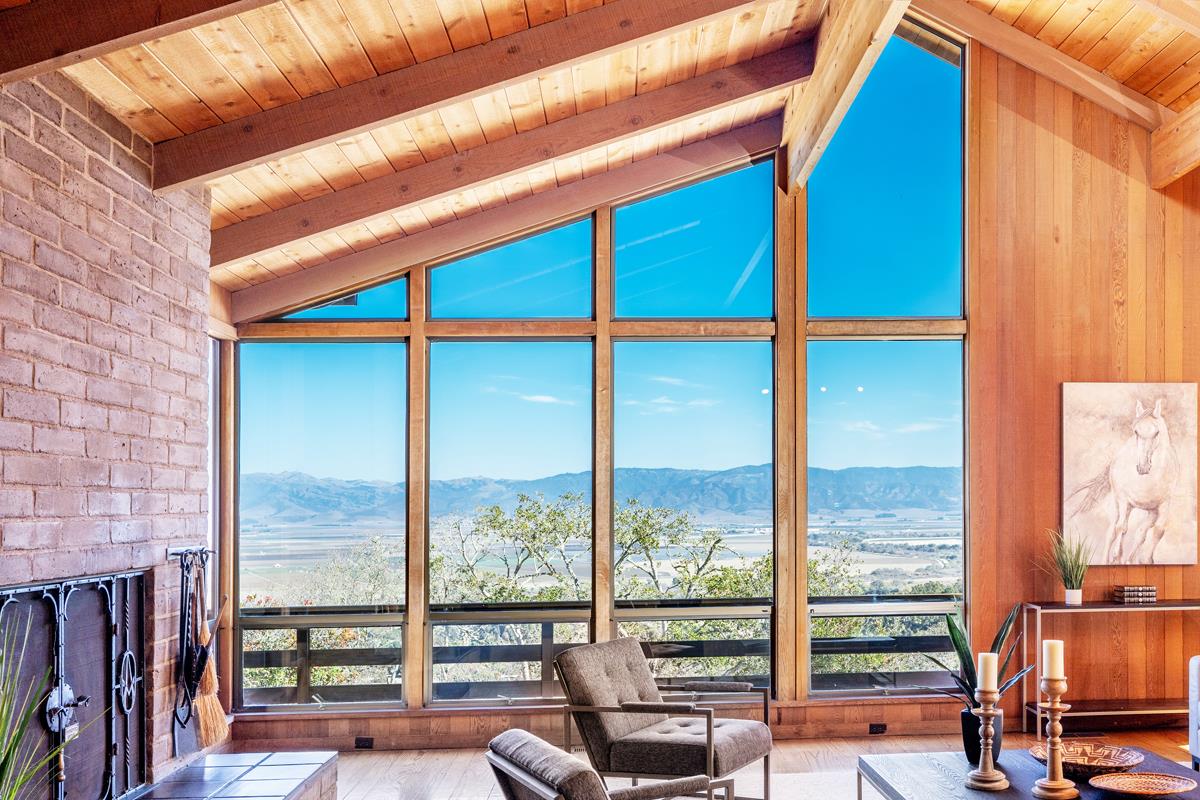 Detail Gallery Image 4 of 44 For 270 River Rd, Salinas,  CA 93908 - 4 Beds | 3 Baths