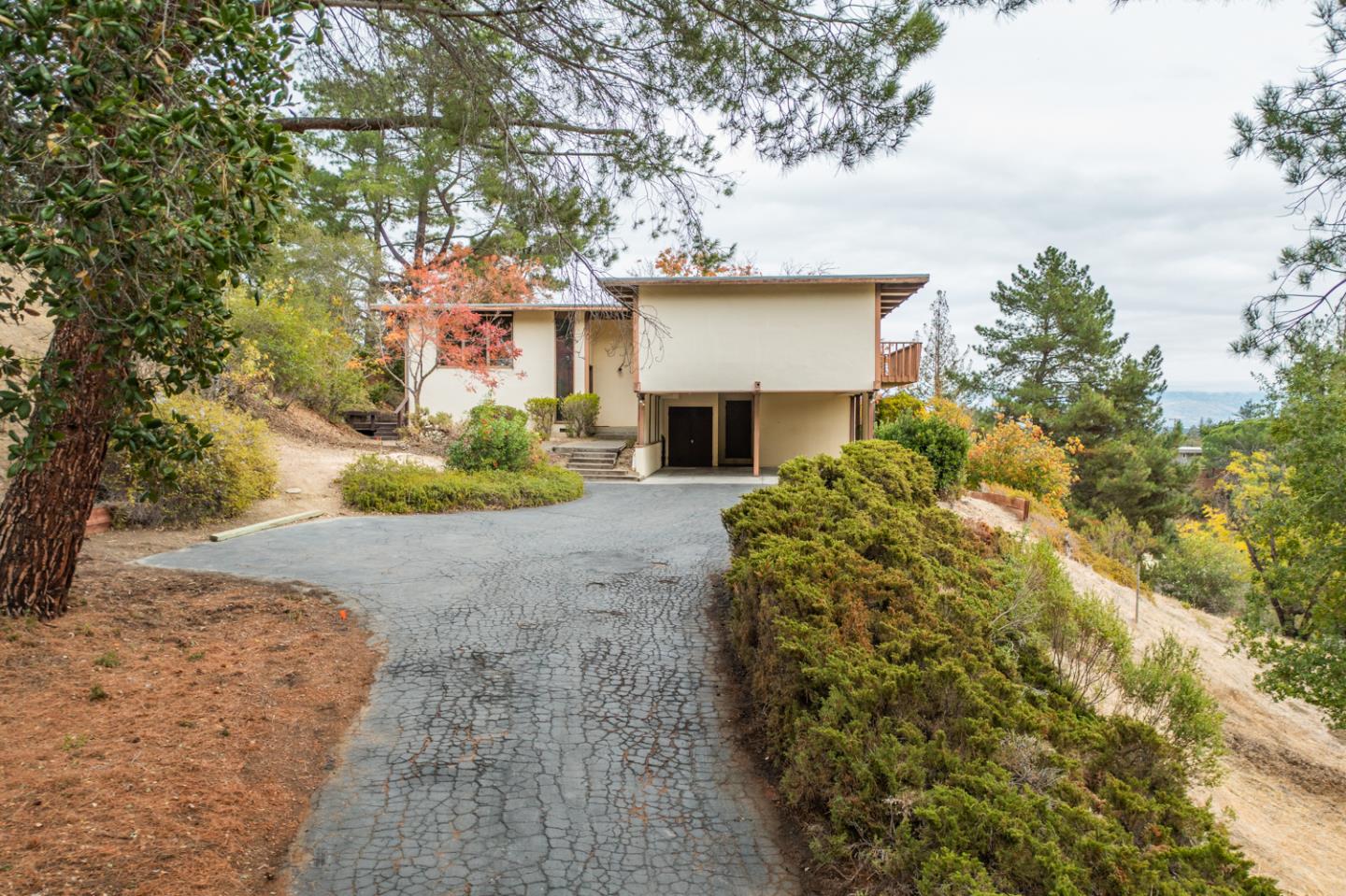 Detail Gallery Image 1 of 1 For 12625 Viscaino Ct, Los Altos Hills,  CA 94022 - 4 Beds | 2/1 Baths