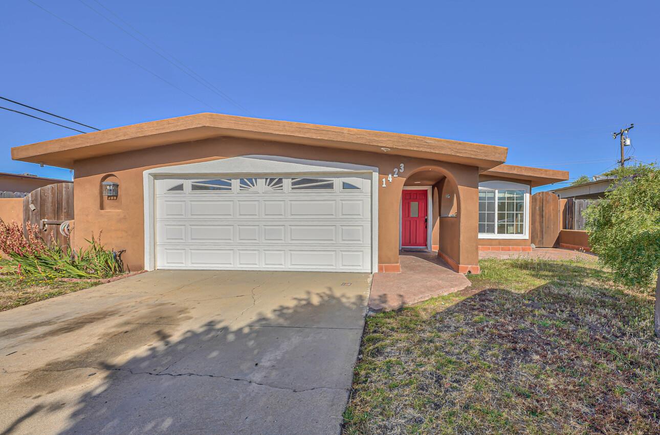 Detail Gallery Image 1 of 1 For 1423 Ramona Ave, Salinas,  CA 93906 - 3 Beds | 1/1 Baths