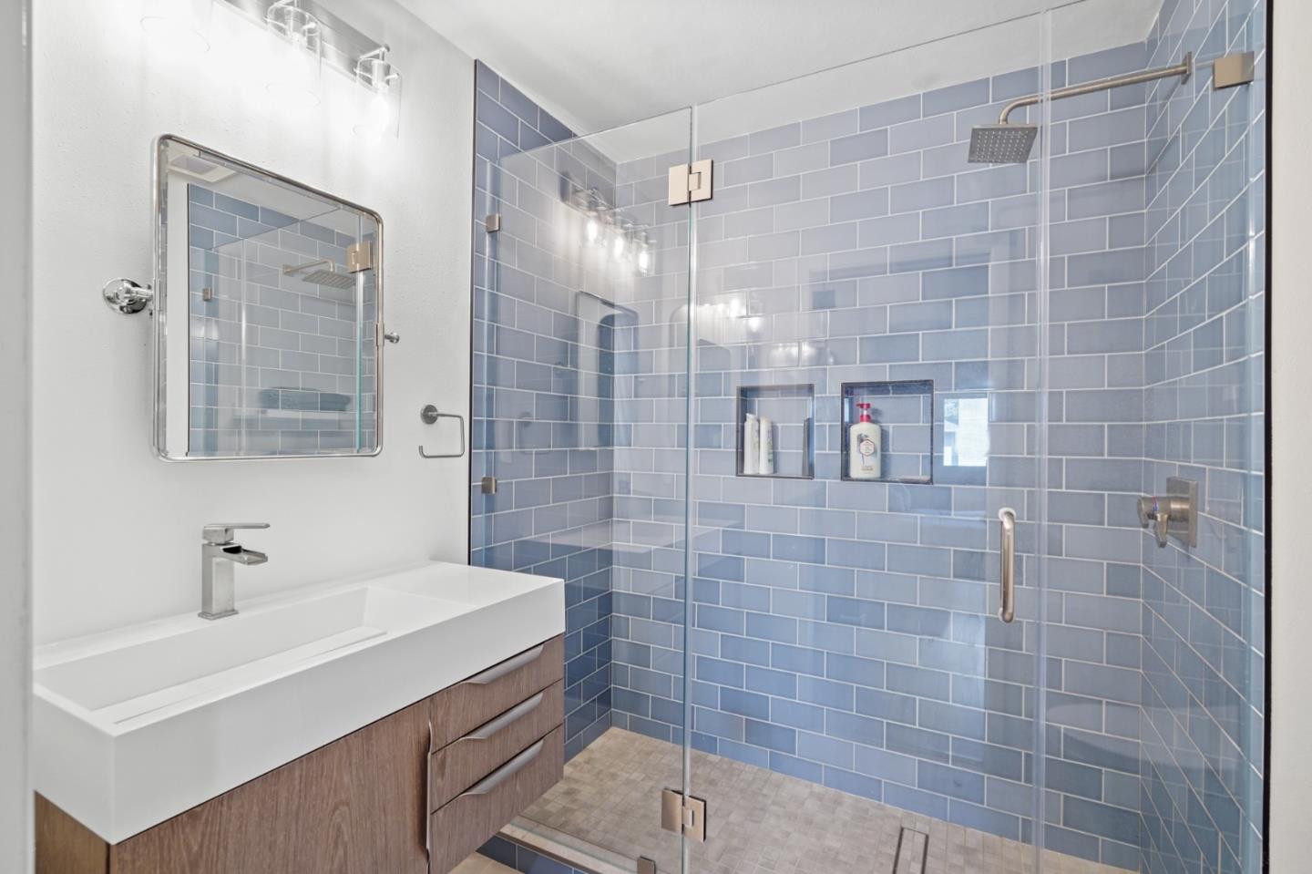 Detail Gallery Image 18 of 26 For 477 Lassen St #6,  Los Altos,  CA 94022 - 2 Beds | 2 Baths