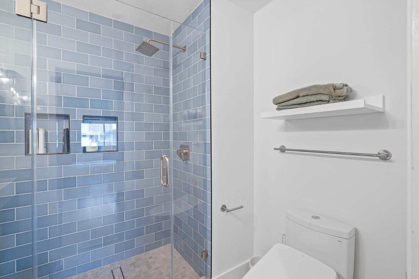 Detail Gallery Image 19 of 26 For 477 Lassen St #6,  Los Altos,  CA 94022 - 2 Beds | 2 Baths