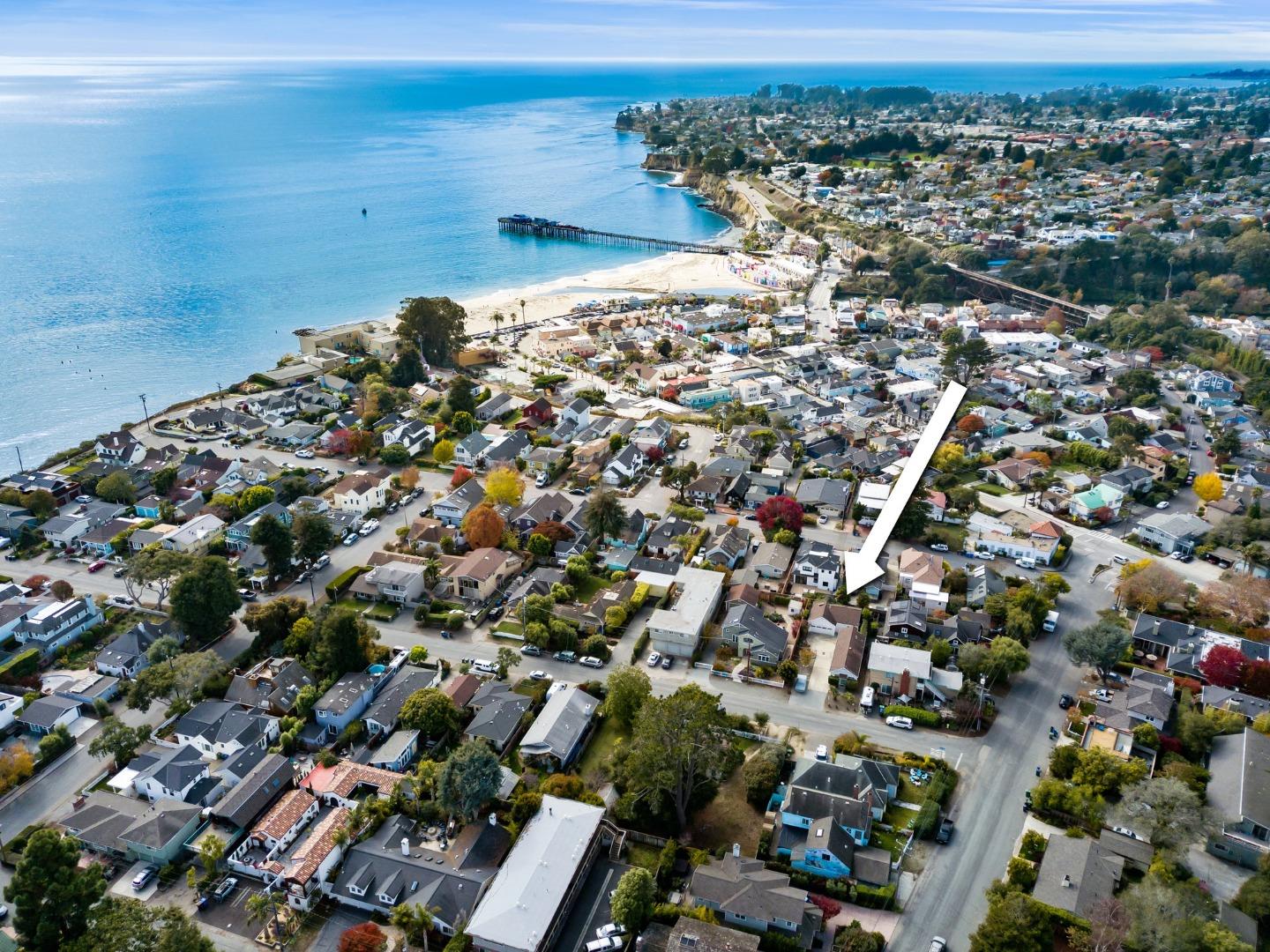 Detail Gallery Image 1 of 1 For 217 Saxon Ave, Capitola,  CA 95010 - 1 Beds | 1 Baths