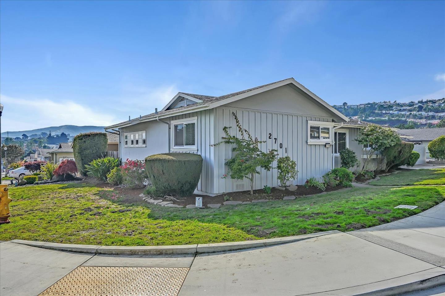 Detail Gallery Image 1 of 1 For 2701 Plymouth Way, San Bruno,  CA 94066 - 3 Beds | 2 Baths