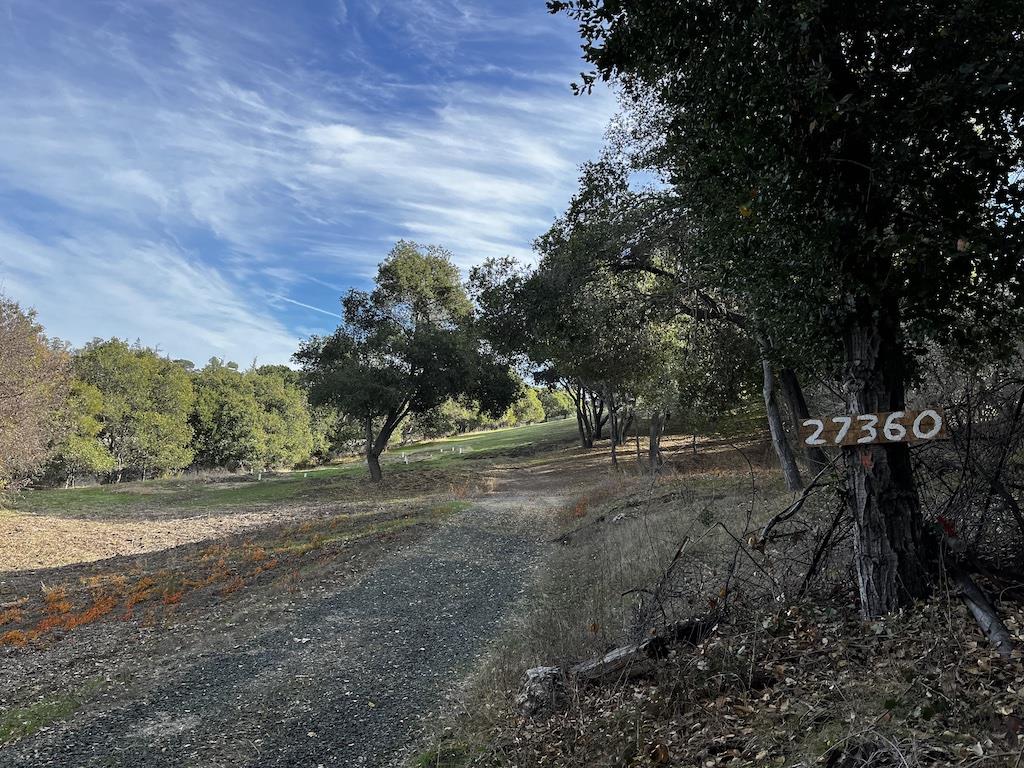 Detail Gallery Image 1 of 9 For 27360 Elena Rd, Los Altos Hills,  CA 94022 - – Beds | – Baths