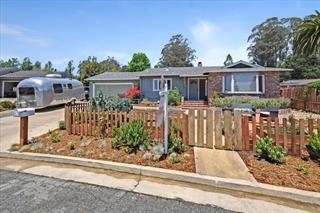 Detail Gallery Image 1 of 1 For 140 Bradley Dr, Santa Cruz,  CA 95060 - 3 Beds | 2 Baths