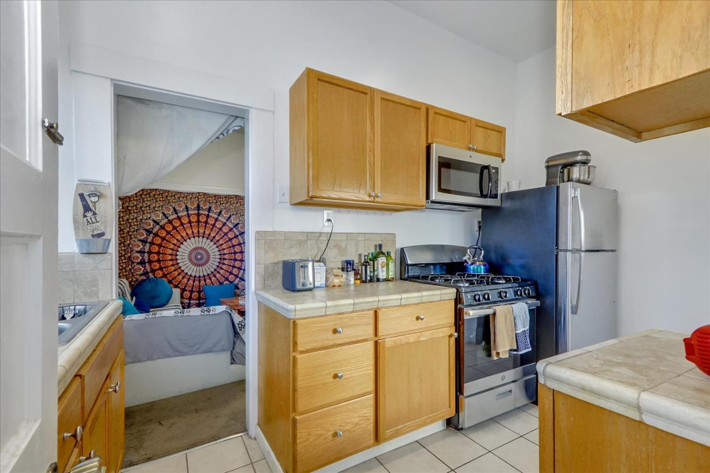Detail Gallery Image 16 of 66 For 627 S 3rd St, San Jose,  CA 95112 - 9 Beds | 3/1 Baths