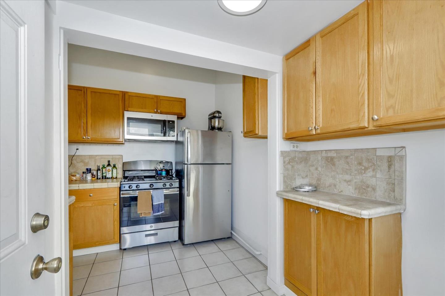 Detail Gallery Image 18 of 66 For 627 S 3rd St, San Jose,  CA 95112 - 9 Beds | 3/1 Baths