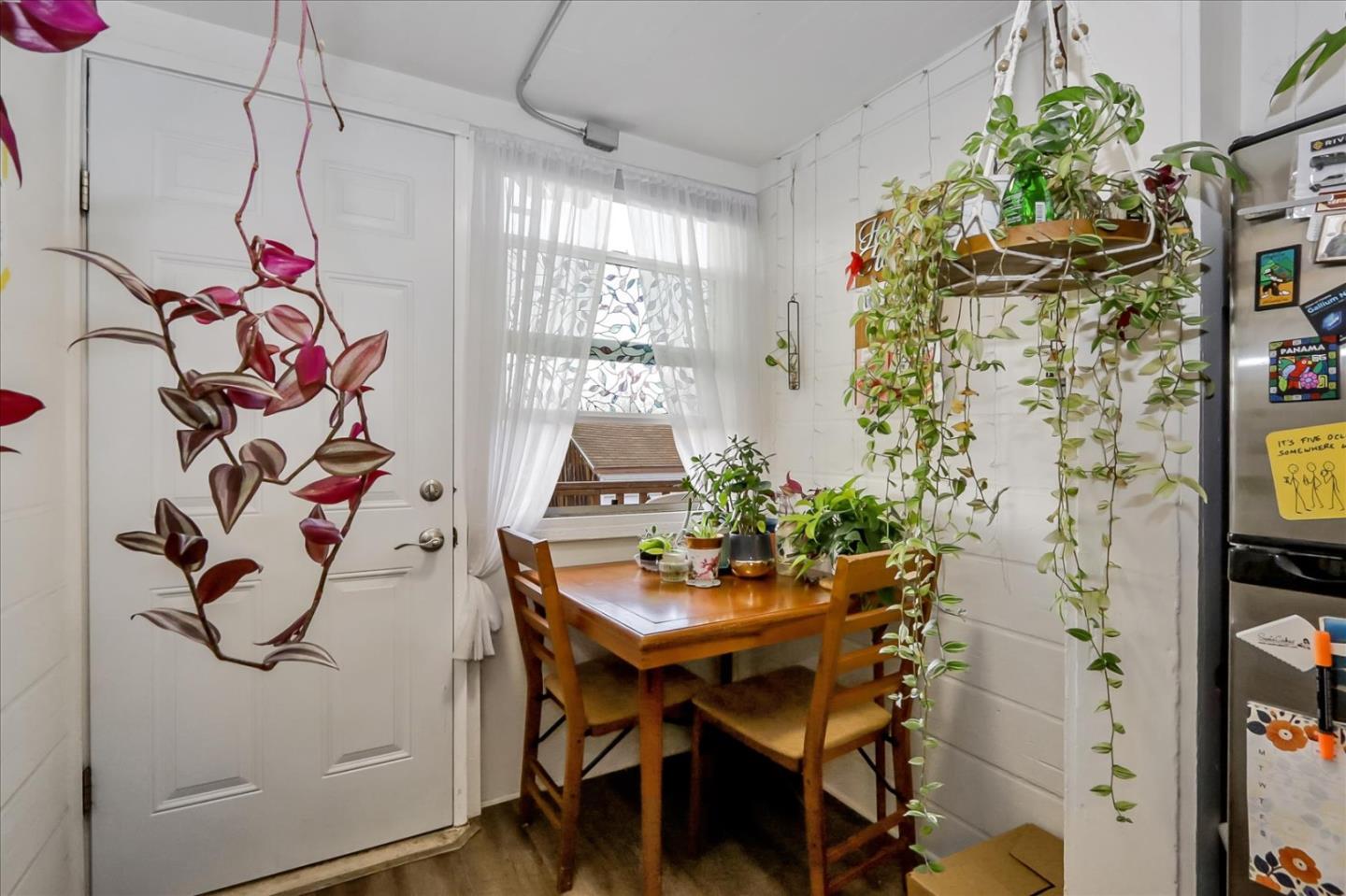 Detail Gallery Image 23 of 66 For 627 S 3rd St, San Jose,  CA 95112 - 9 Beds | 3/1 Baths