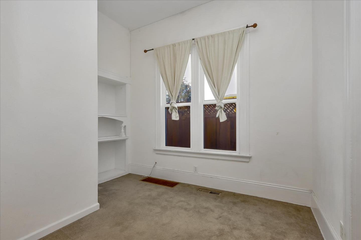 Detail Gallery Image 36 of 66 For 627 S 3rd St, San Jose,  CA 95112 - 9 Beds | 3/1 Baths