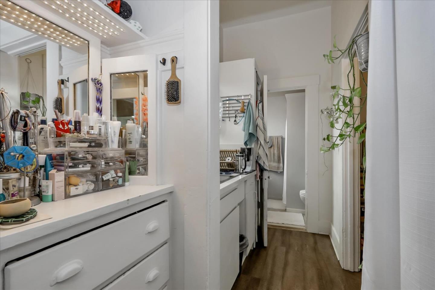Detail Gallery Image 51 of 66 For 627 S 3rd St, San Jose,  CA 95112 - 9 Beds | 3/1 Baths