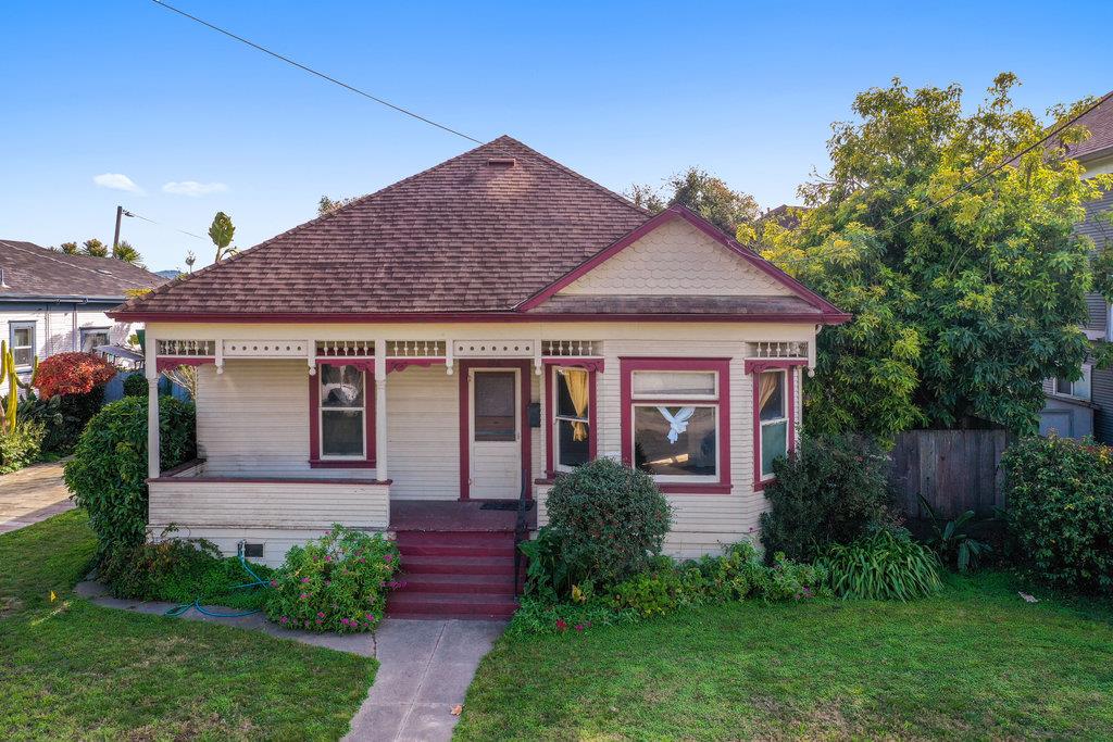 Detail Gallery Image 1 of 1 For 206 Bockius St, Watsonville,  CA 95076 - 2 Beds | 1/1 Baths