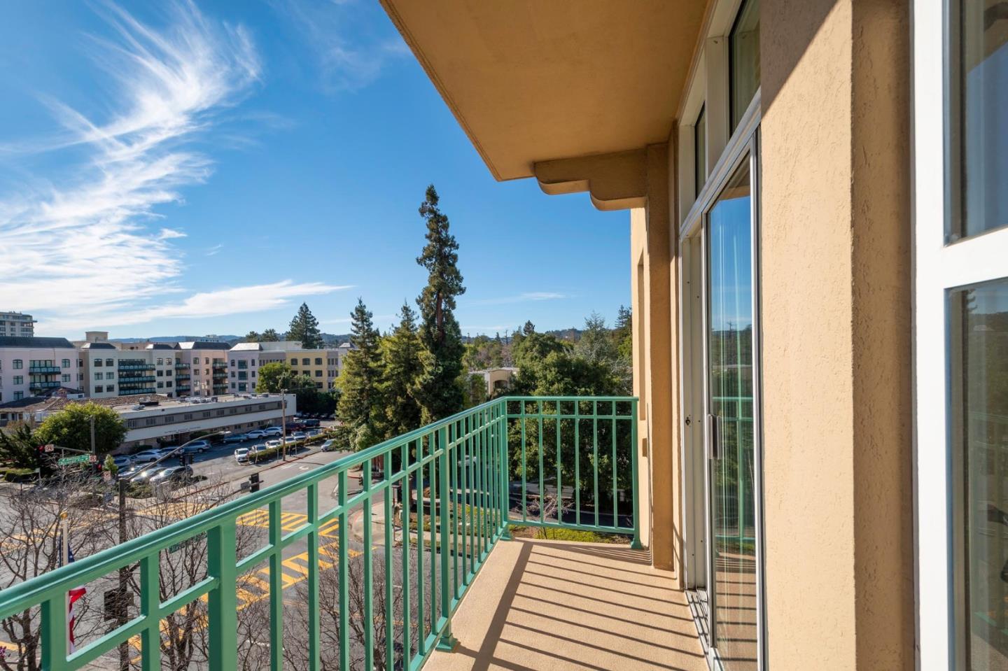 Detail Gallery Image 1 of 7 For 1 Baldwin Ave #516,  San Mateo,  CA 94401 - 2 Beds | 2 Baths