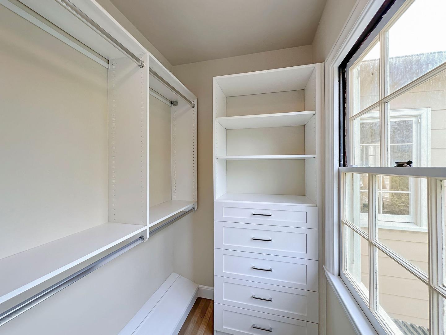 Detail Gallery Image 32 of 72 For 1254 San Raymundo Rd, Hillsborough,  CA 94010 - 5 Beds | 5 Baths