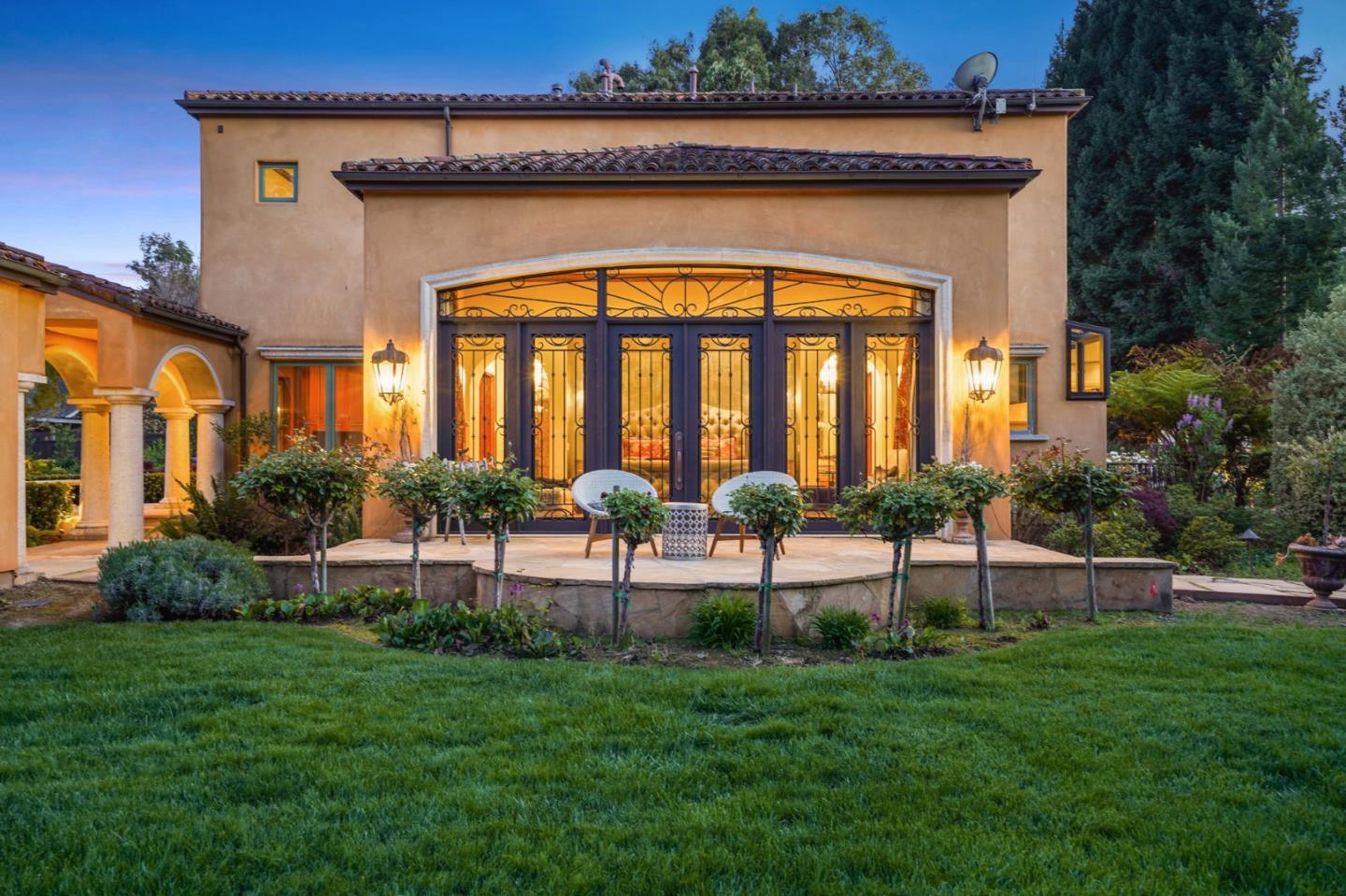 Detail Gallery Image 11 of 107 For 15121 Becky Ln, Monte Sereno,  CA 95030 - 6 Beds | 6/2 Baths
