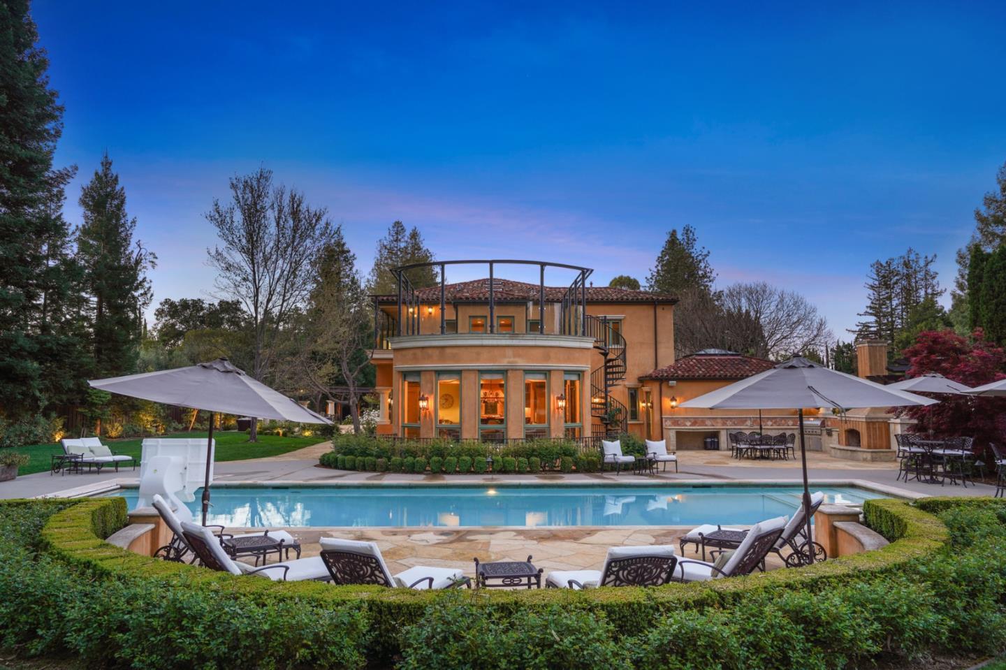 Detail Gallery Image 4 of 107 For 15121 Becky Ln, Monte Sereno,  CA 95030 - 6 Beds | 6/2 Baths