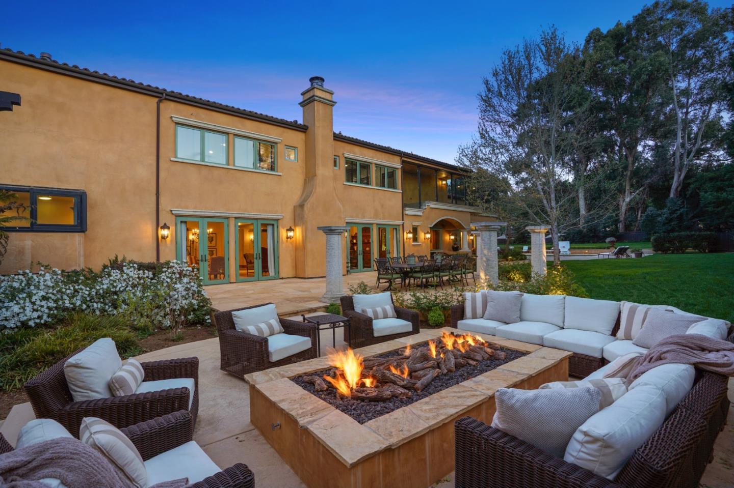 Detail Gallery Image 9 of 107 For 15121 Becky Ln, Monte Sereno,  CA 95030 - 6 Beds | 6/2 Baths