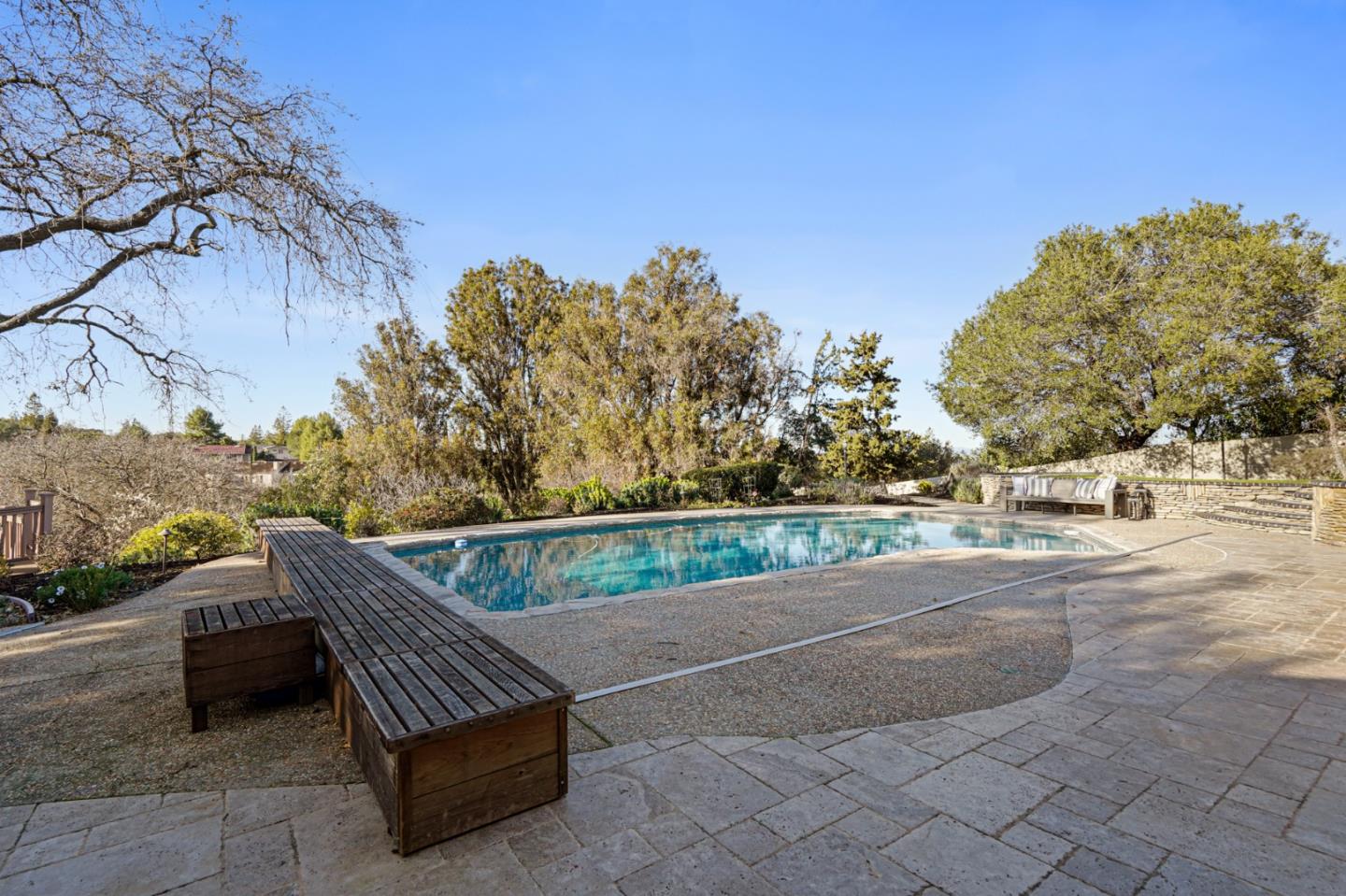 Detail Gallery Image 37 of 52 For 11331 Entrada Pl, Los Altos,  CA 94024 - 5 Beds | 5/1 Baths