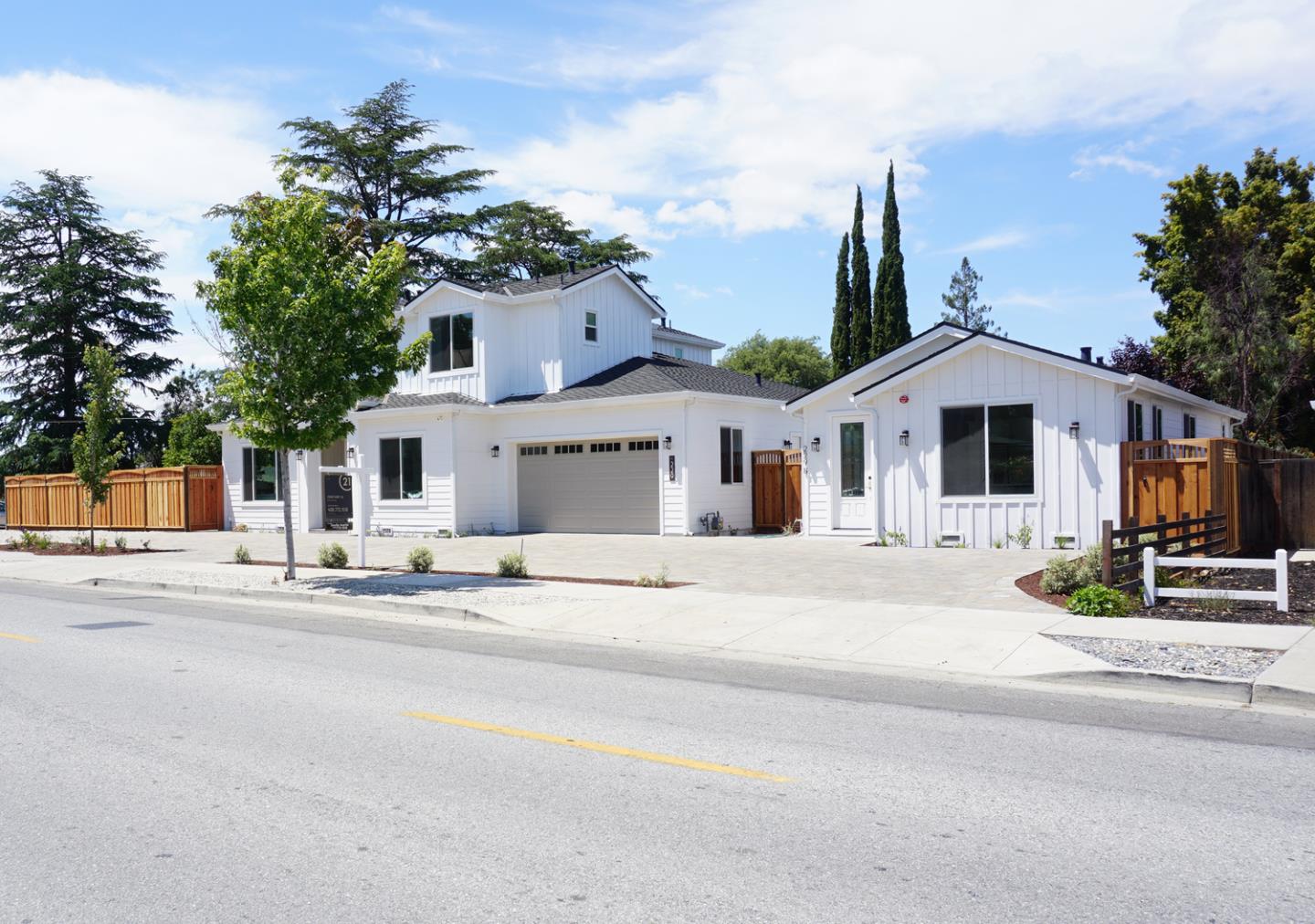 Detail Gallery Image 2 of 25 For 229 Budd Ave, Campbell,  CA 95008 - 5 Beds | 5/1 Baths