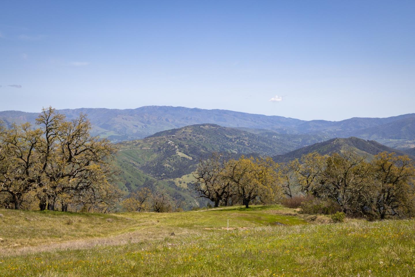 Detail Gallery Image 2 of 9 For 26 Long Ridge Trl, Carmel,  CA 93923 - – Beds | – Baths